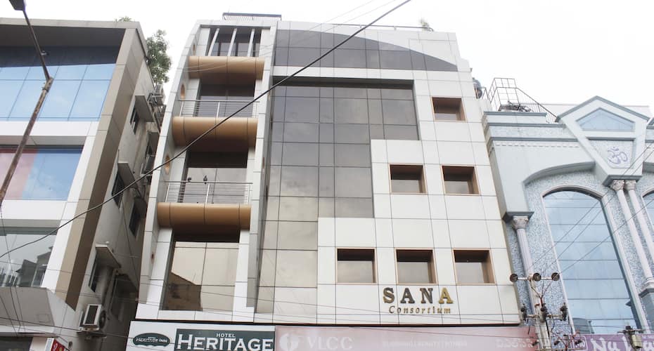 هيرتدج ان, Hyderabad 1